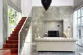 4 bedroom Villa 276 m² Kerobokan Kelod, Indonesia