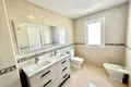 4 bedroom house 171 m² Fuengirola, Spain