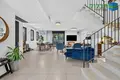 Residential quarter A vendre bien de luxe et rare a rishon lezion shikun hamizrach rue marbad haksamim
