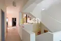 Дом 3 спальни  Корми, Мальта