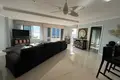 Piso independiente 2 habitaciones 142 m² Na Kluea, Tailandia