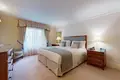 2 bedroom apartment 126 m² in London, United Kingdom