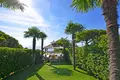 Villa de 6 chambres 400 m² en France, France