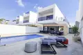 Villa de tres dormitorios 113 m² San Pedro del Pinatar, Španjolska