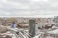 Видовая квартира с отделкой из натурального дерева на Воробьёвых горах