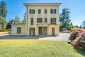 Villa 1 500 m² Casciago, Italien