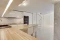 2 bedroom apartment 101 m² Paris, France
