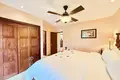 2 bedroom condo 125 m² West Bay, Honduras