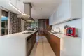 3 bedroom apartment 569 m² Budva, Montenegro