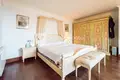 Chalet 5 bedrooms 402 m² Canyelles, Spain