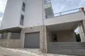 Haus 3 Schlafzimmer 220 m² Kunje, Montenegro