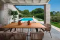 Villa de 4 dormitorios 297 m² Opcina Kanfanar, Croacia
