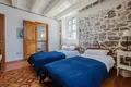 Villa de 4 dormitorios 220 m² Lustica, Montenegro