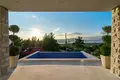 Villa mit 2 Schlafzimmern 185 m² Tivat, Montenegro