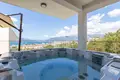 4-Schlafzimmer-Villa 400 m² in Tivat, Montenegro