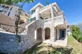 4 bedroom house 235 m² Perast, Montenegro