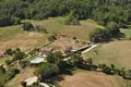 Propiedad comercial 982 m² en Poppi, Italia