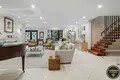 Дом 5 комнат 408 м² North Miami, США