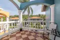 2 bedroom condo 127 m² West End, Honduras