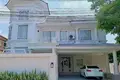 Haus 4 Schlafzimmer  Pattaya, Thailand