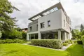 Villa 8 zimmer 758 m² Warschau, Polen