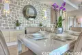 Вилла 4 спальни 300 м² Крашичи, Черногория
