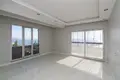 Квартира 4 комнаты 135 м² Армутлу, Турция