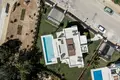 4-Schlafzimmer-Villa 538 m² Estepona, Spanien