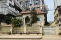 4 room villa 500 m² in Sangkat Phsar Daeum Thkov, Cambodia