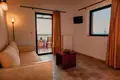 Hotel 2 500 m² in Elea, Greece