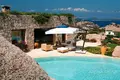 Villa de 7 dormitorios 1 300 m² Sácer, Italia