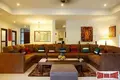 villa de 7 chambres 650 m² Rawai, Thaïlande
