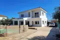 Villa de 4 dormitorios 240 m² Chipre, Chipre