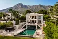 8 bedroom House 2 200 m² Marbella, Spain
