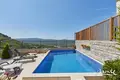 Вилла 3 спальни 220 м² Тиват, Черногория