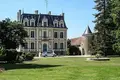 Schloss 10 Schlafzimmer 680 m² Tours, Frankreich