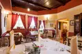 Boutique hotel with an excellent restaurant and a tenant - no commission for the buyer