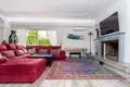 8 bedroom House 1 400 m² Dos Hermanas, Spain