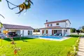 Villa 6 habitaciones 680 m² Pola, Croacia