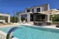 Villa de 2 dormitorios 198 m² Umag, Croacia