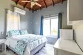 Дом 3 спальни 1 734 м² West Bay, Гондурас