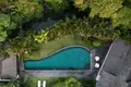Wohnung 6 Schlafzimmer 600 m² Kerobokan Kelod, Indonesien