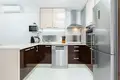 Mieszkanie 2 pokoi 84 m² Torrevieja, Hiszpania