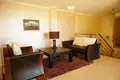 Villa de tres dormitorios 380 m² Budva, Montenegro