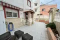 Mieszkanie 4 pokoi 85 m² Torrevieja, Hiszpania