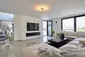 4-Schlafzimmer-Villa 370 m² Trau, Kroatien