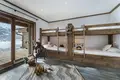 Chalet 6 bedrooms  in Les Allues, France