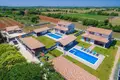 Villa 6 habitaciones 680 m² Pola, Croacia