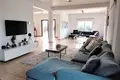 Mieszkanie 5 pokojów 300 m² Chloraka, Cypr