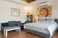 Villa mit 2 Schlafzimmern 250 m² Rawai, Thailand